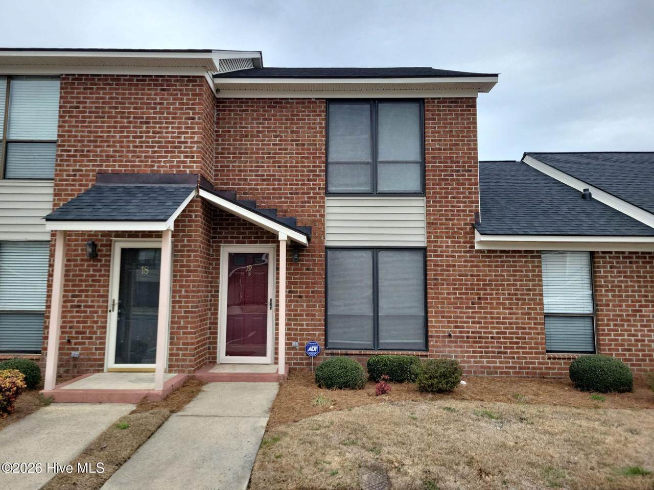 19 Upton Court - Photo 1