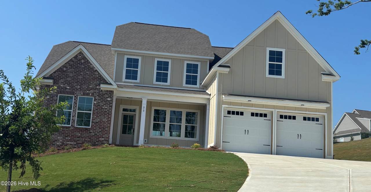 610 Darien Drive - Photo 1