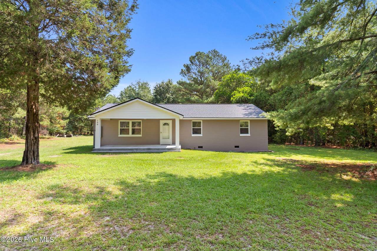 108 Woodberry Lane - Photo 1