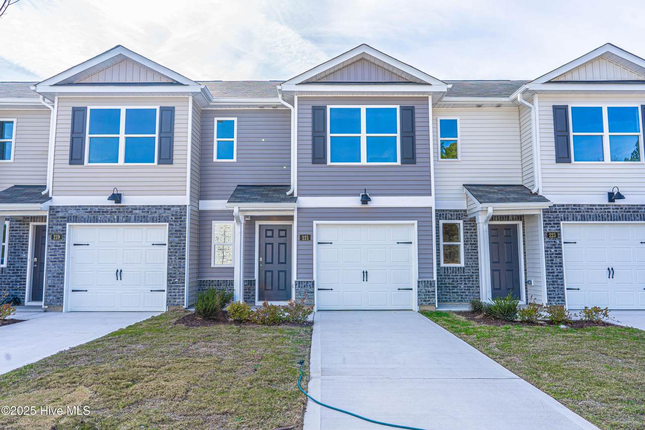 221 Maddox Drive - Photo 1