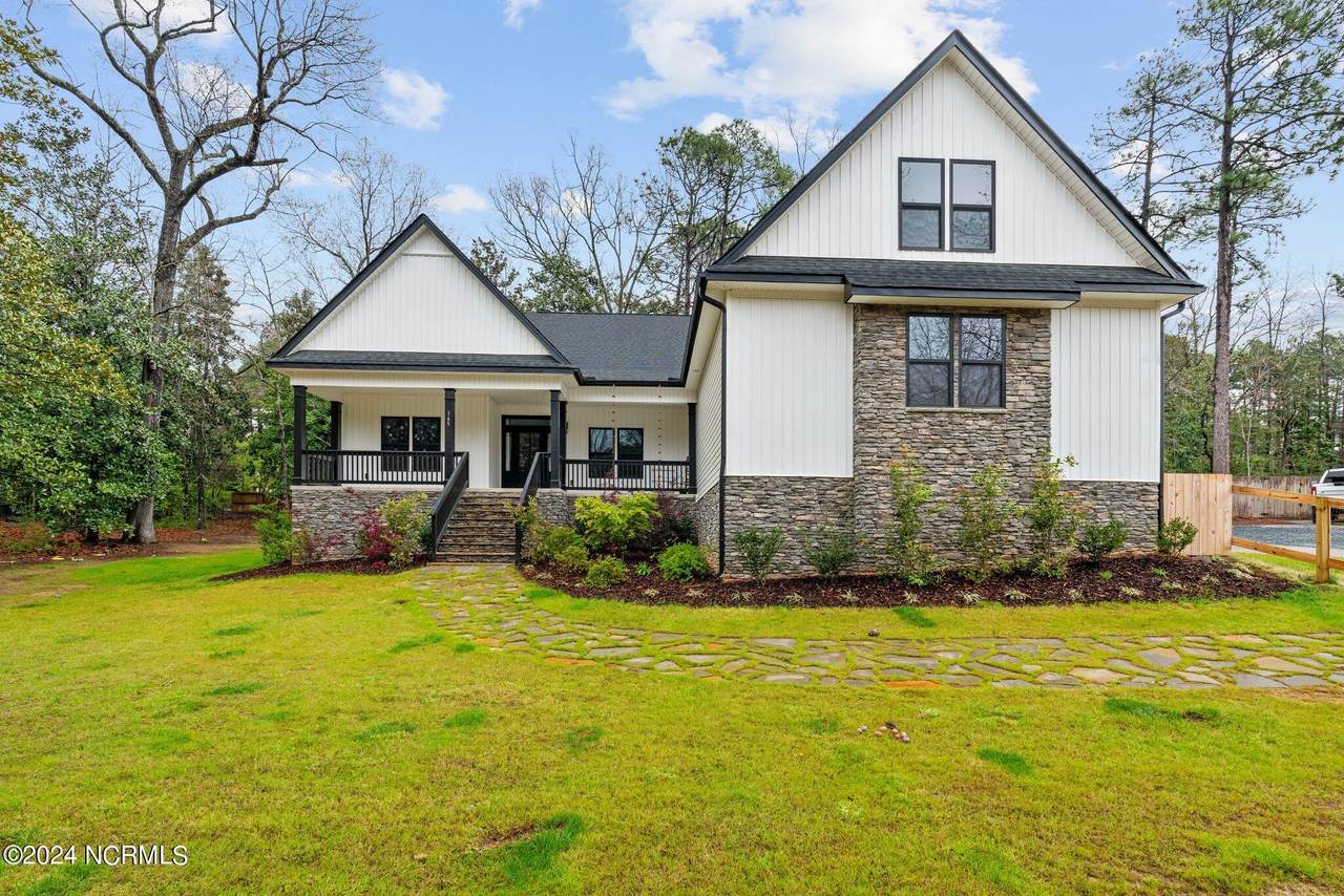 165 Riding Lane - Photo 1