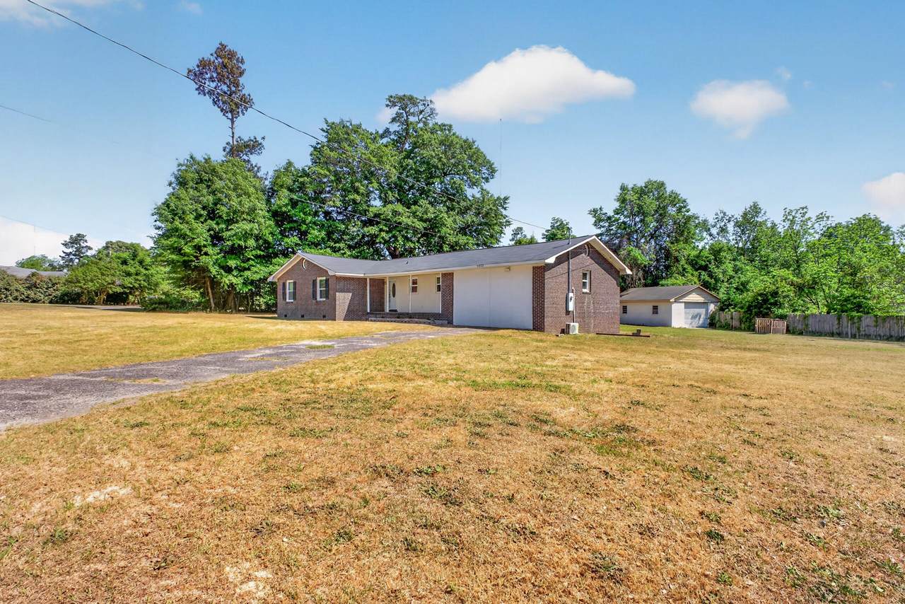 1053 Woodcrest Drive - Photo 1