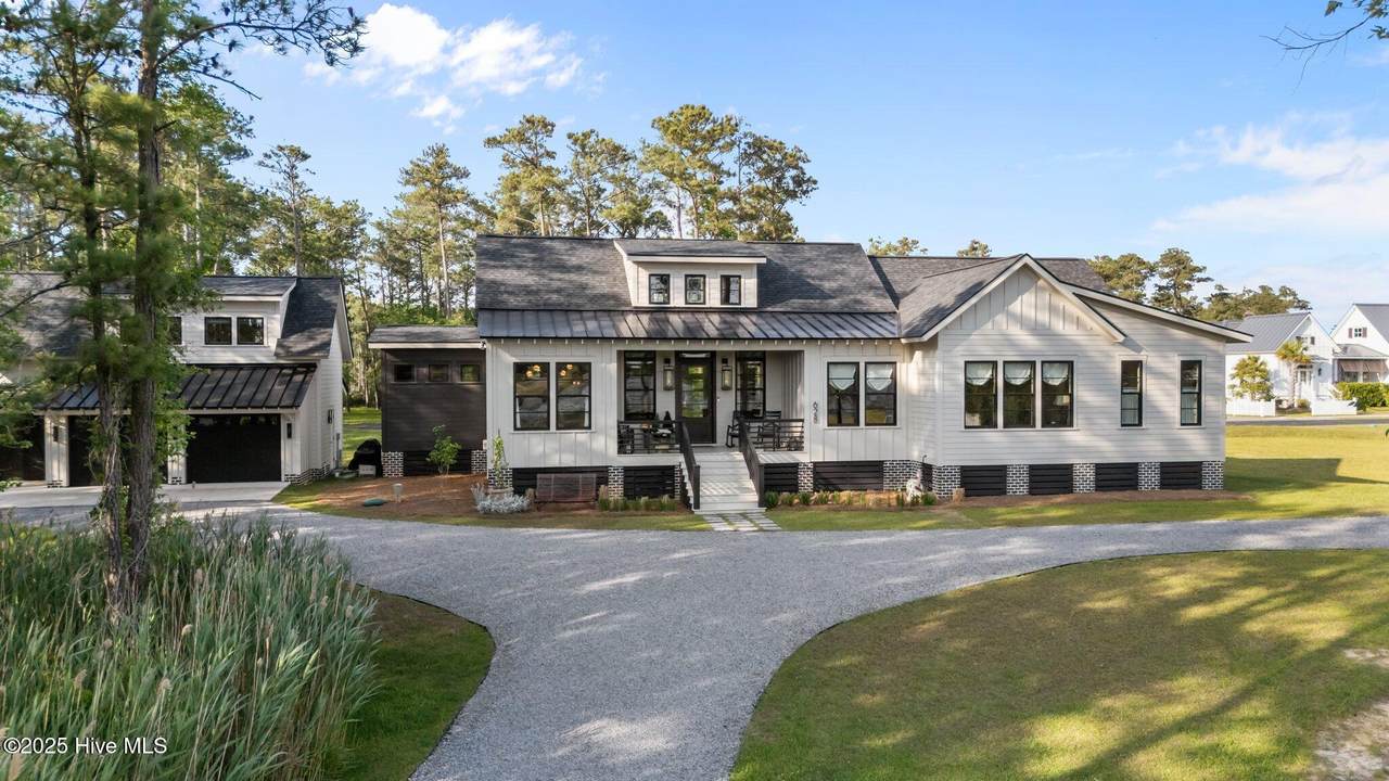 628 Harborside Road - Photo 1