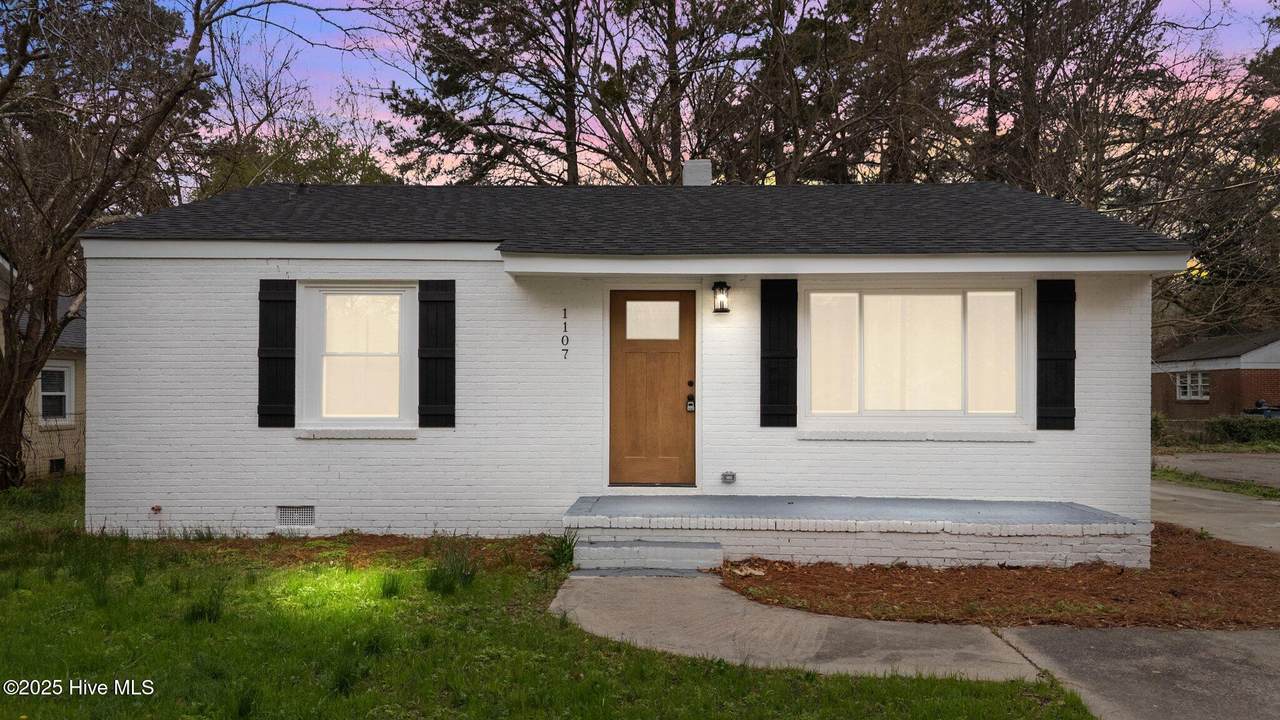 1107 Adams Street - Photo 1