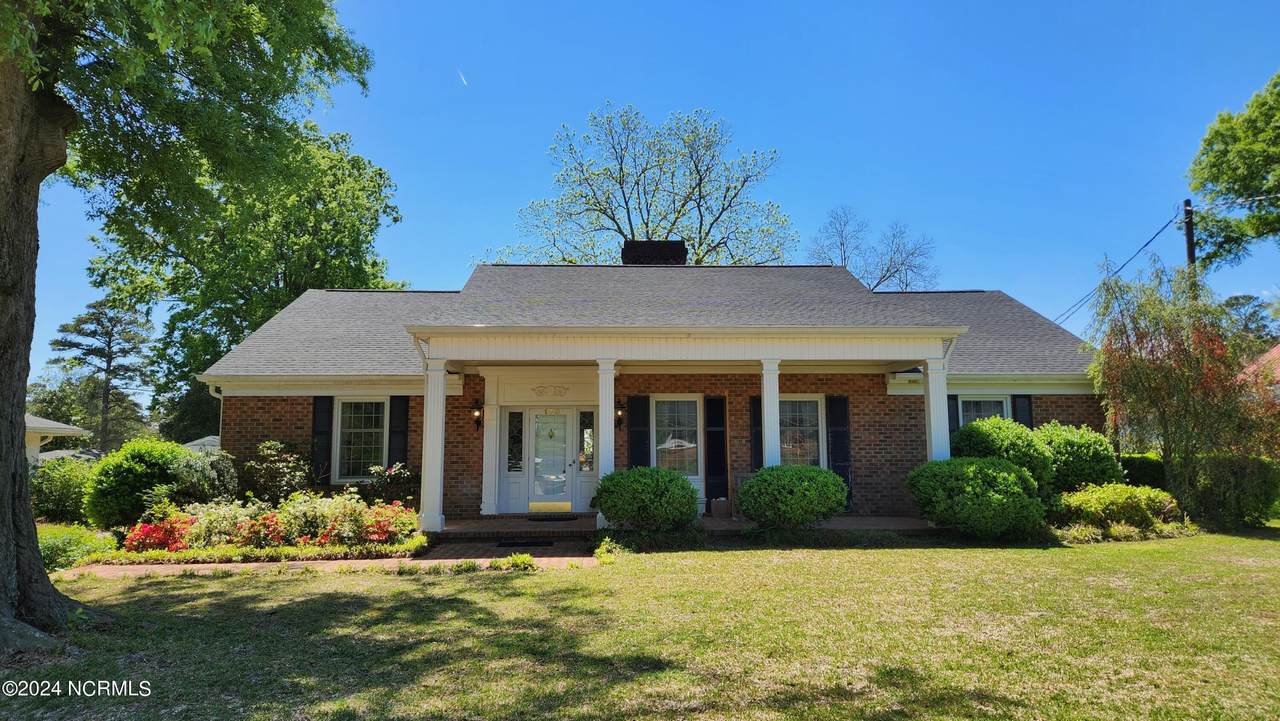 105 Finch Street - Photo 1