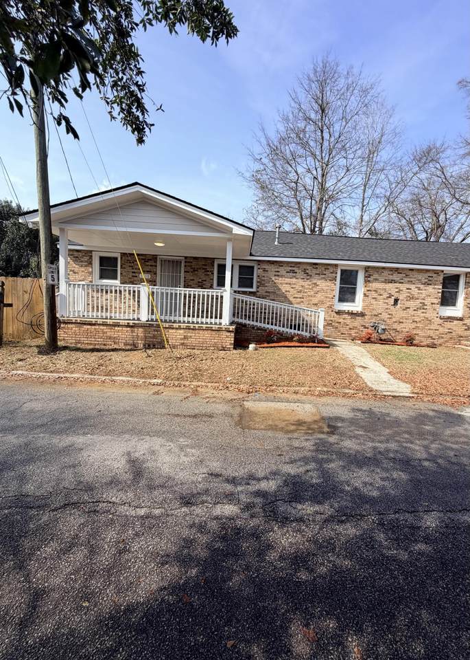 1610 Carpenter Street - Photo 1