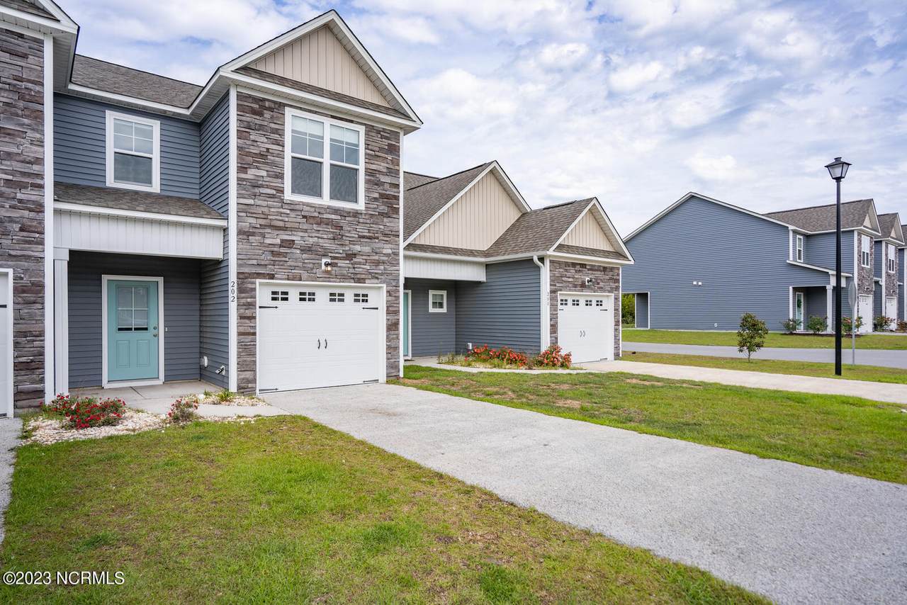 202 Stingray Lane - Photo 1