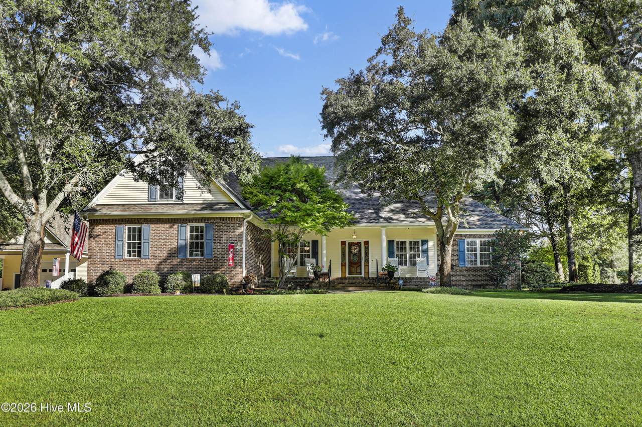 302 Pecan Court - Photo 1