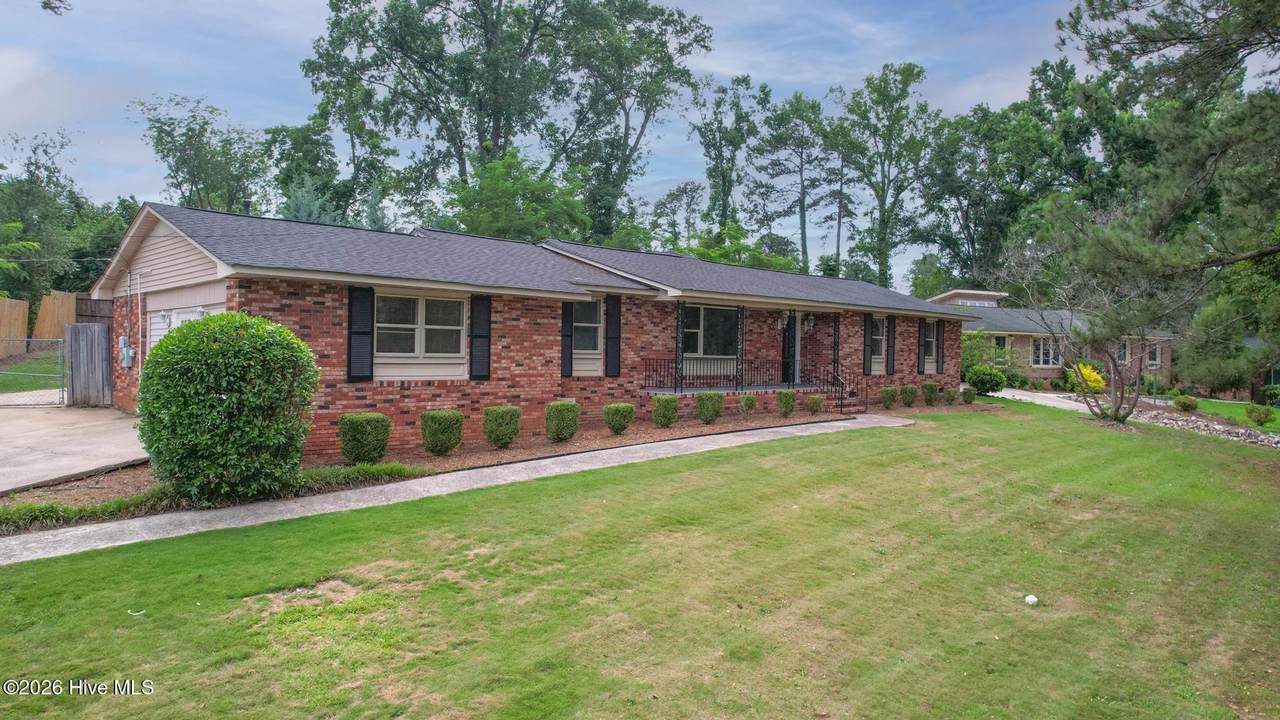 544 Hillwood Circle - Photo 1
