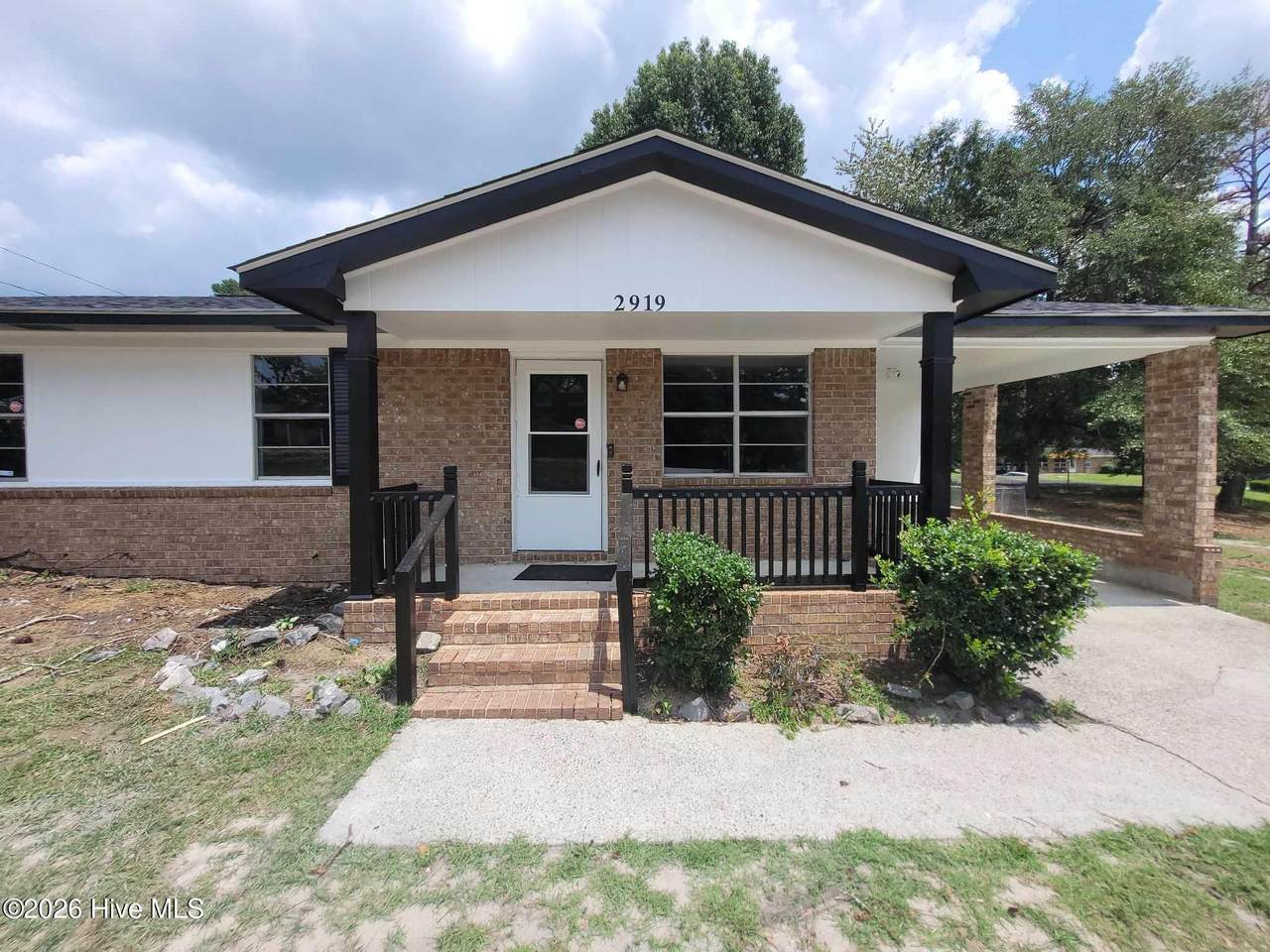 2919 Butler Manor Drive - Photo 1