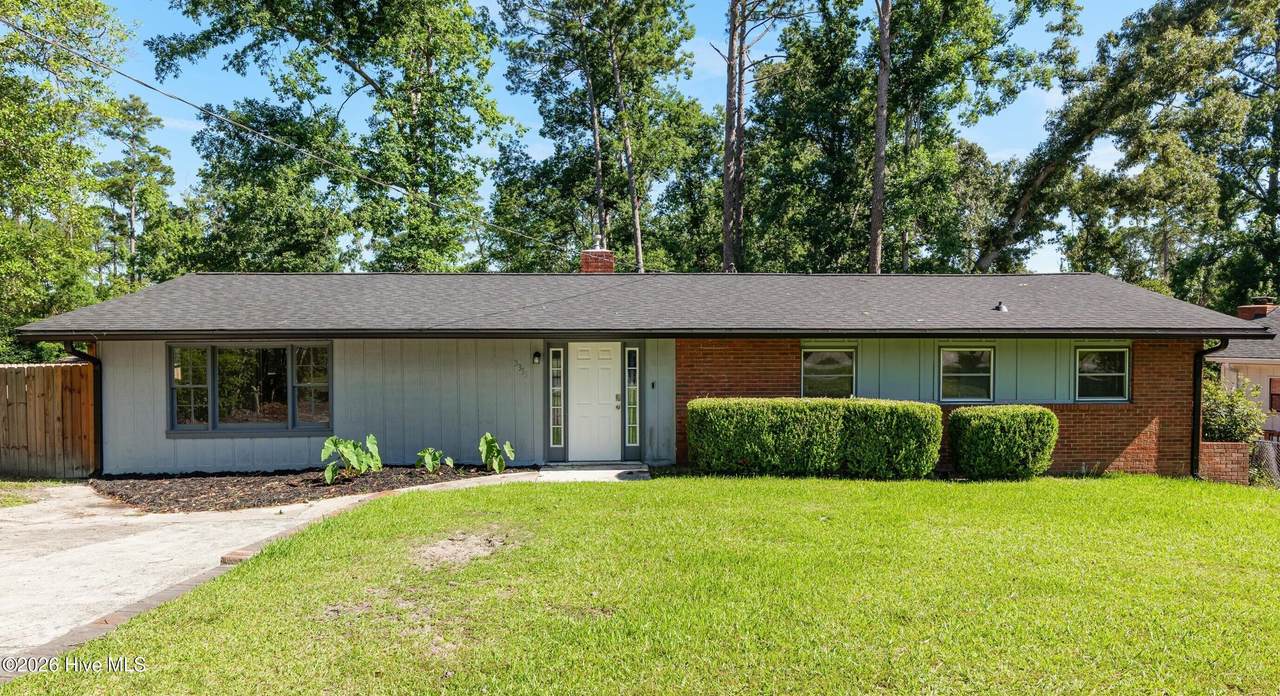 3355 Wedgewood Drive - Photo 1