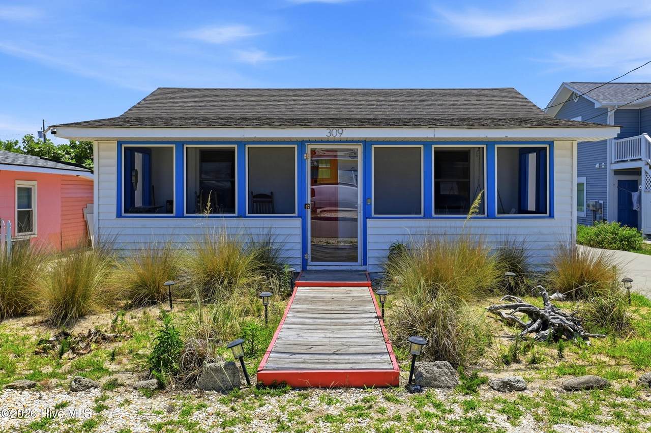 309 M Avenue - Photo 1