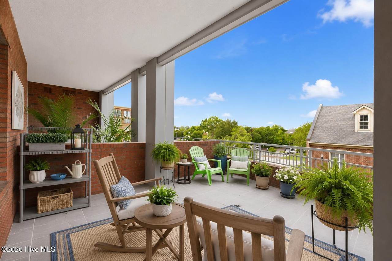 214 Sky Sail Boulevard - Photo 1