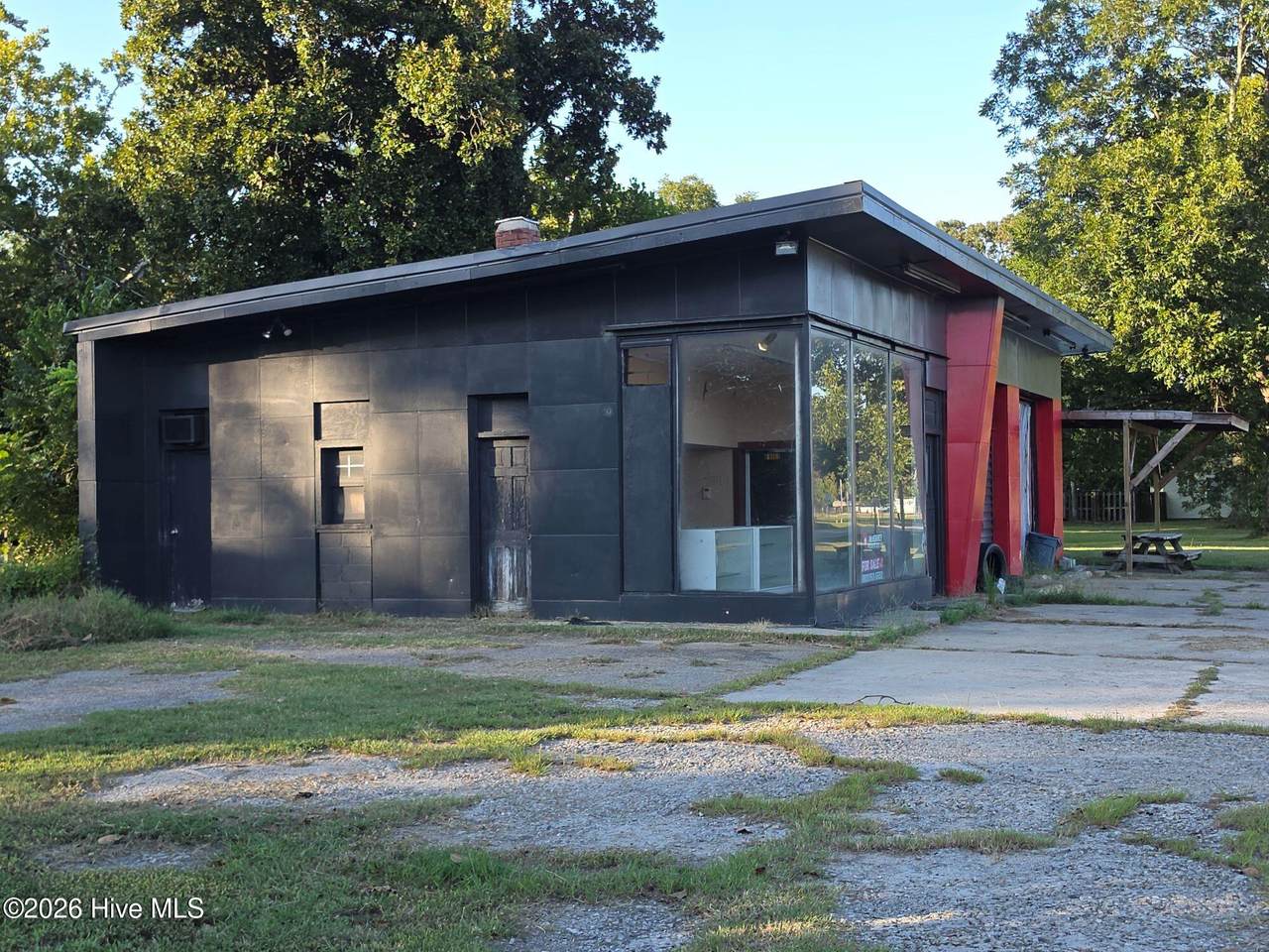 5541 Columbia Highway - Photo 1