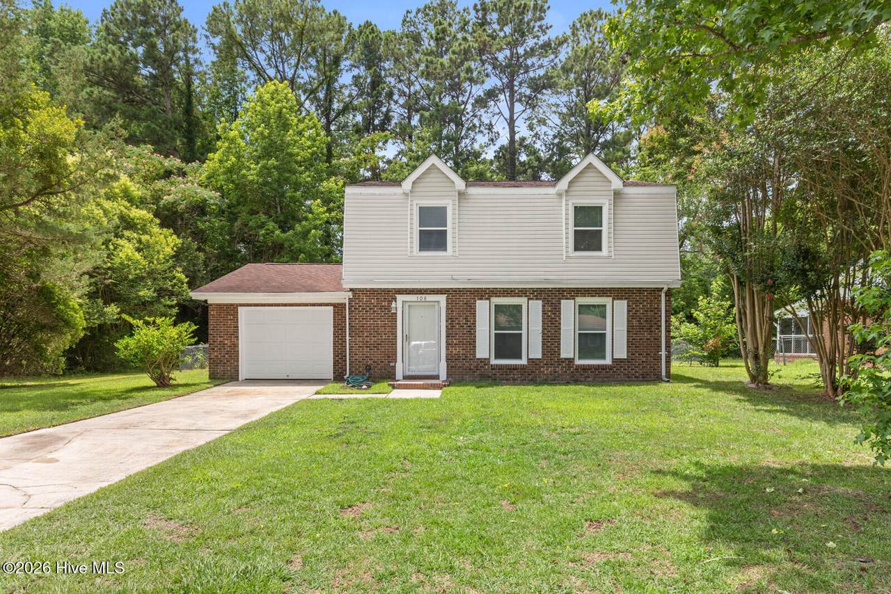 108 Meadowview Court - Photo 1