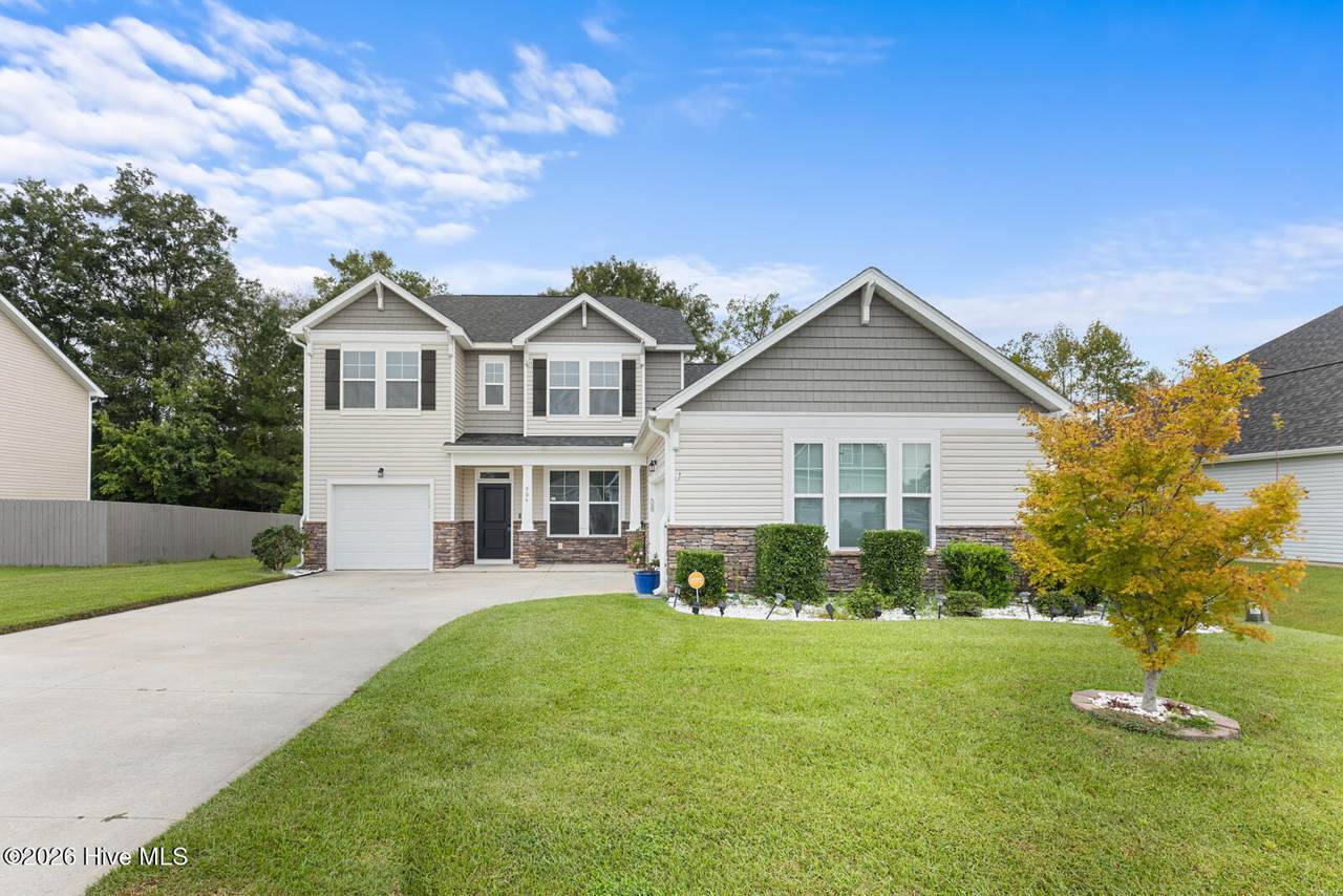 906 Courthouse Crossing - Photo 1