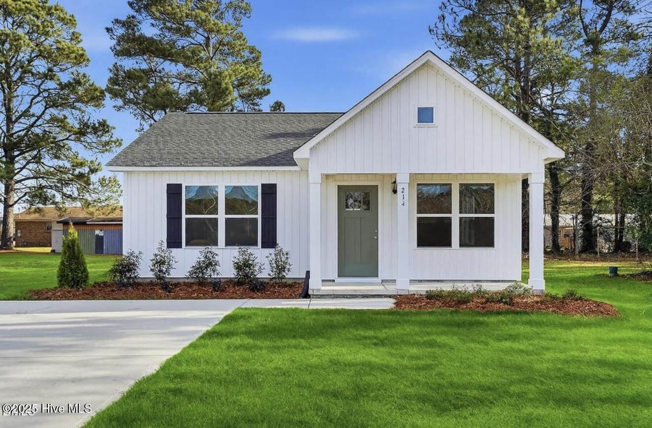 214 Rae Street - Photo 1