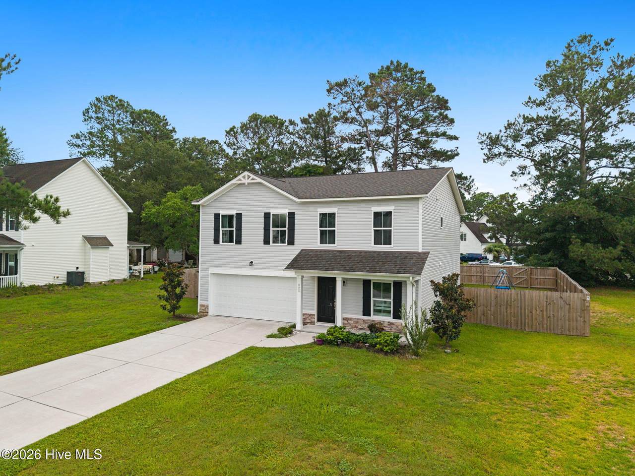 825 Usher Avenue - Photo 1