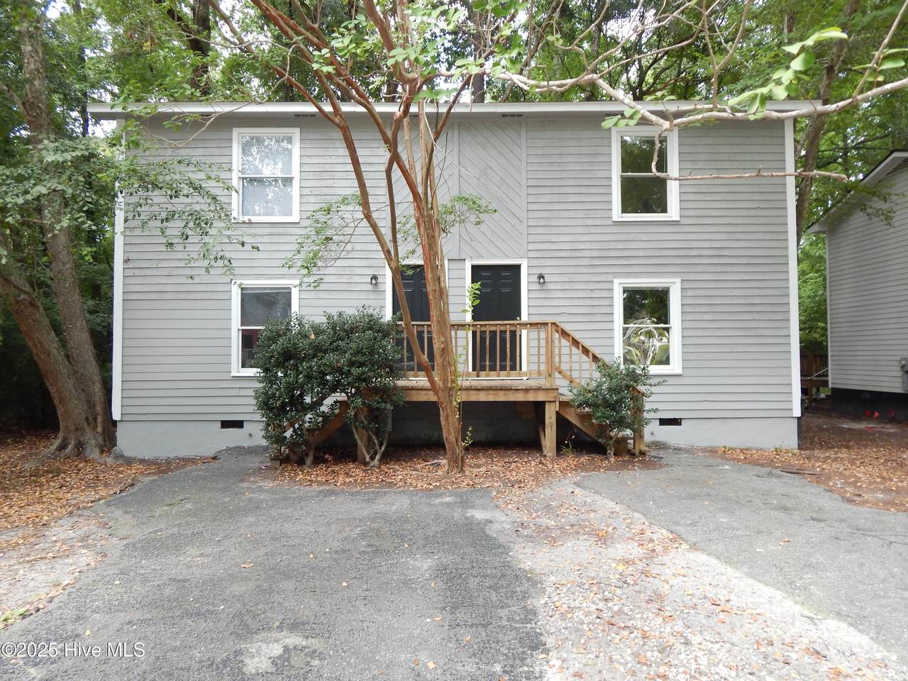 112 Ridge Place - Photo 1