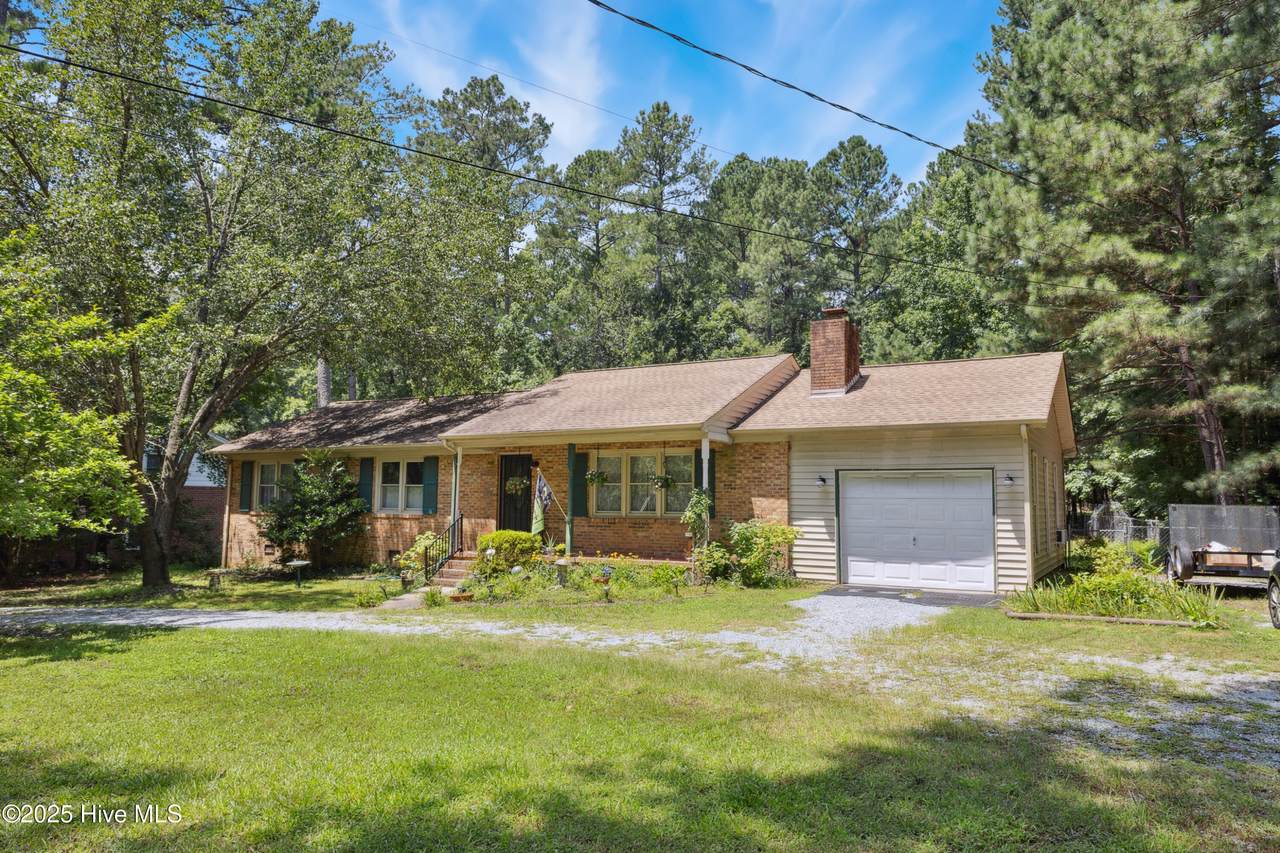 6205 Dello Street - Photo 1