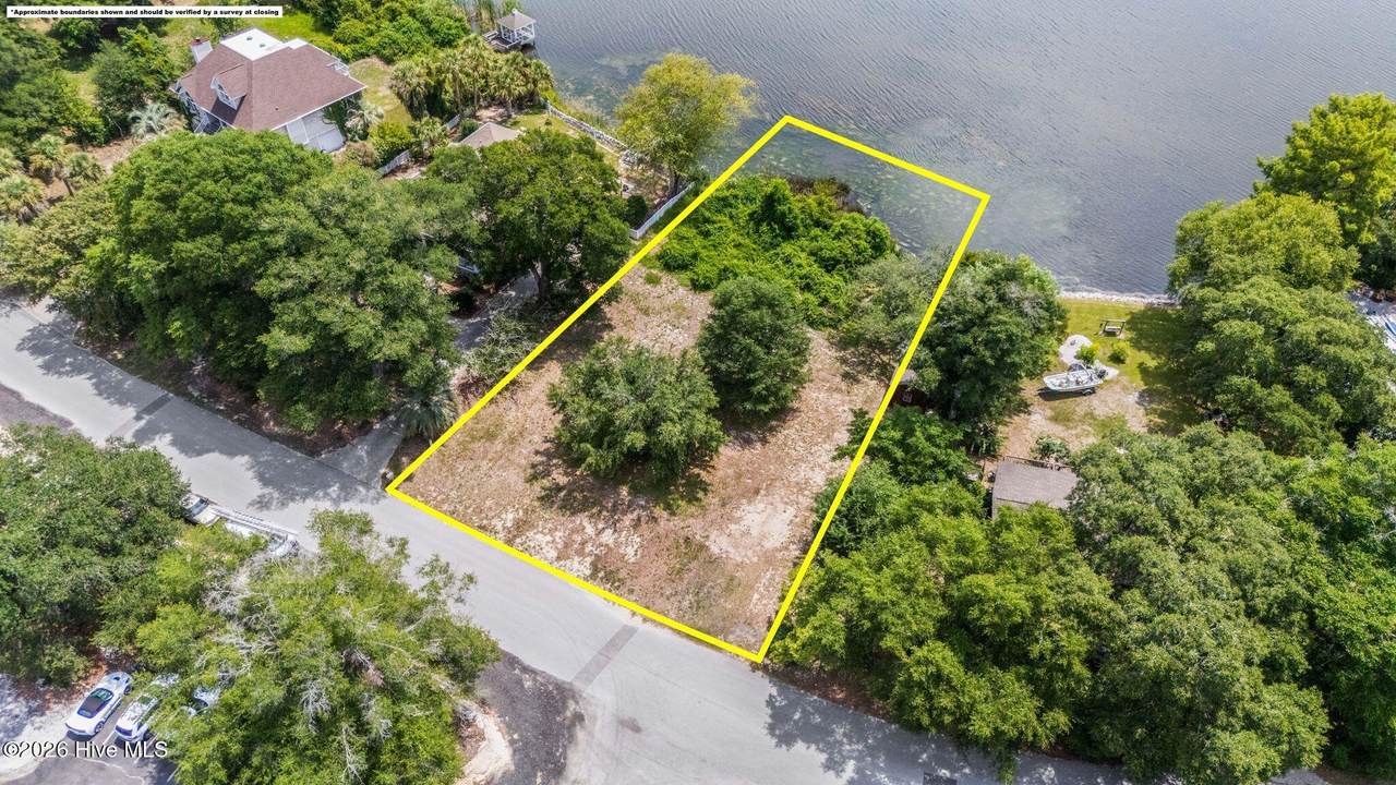 621 Lakeshore Drive - Photo 1
