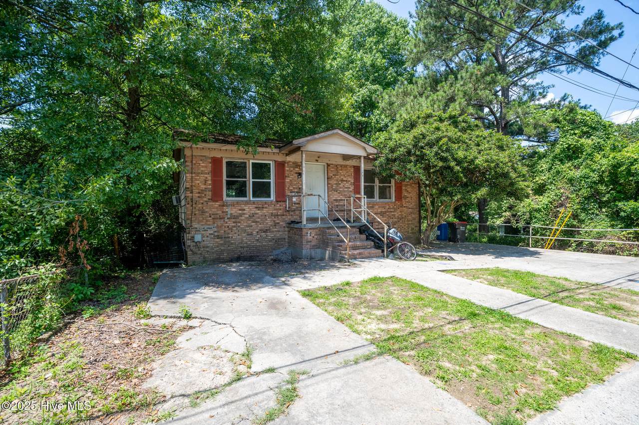 136 Central Avenue - Photo 1