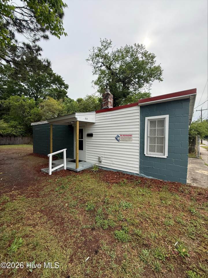 905 Nash Street - Photo 1