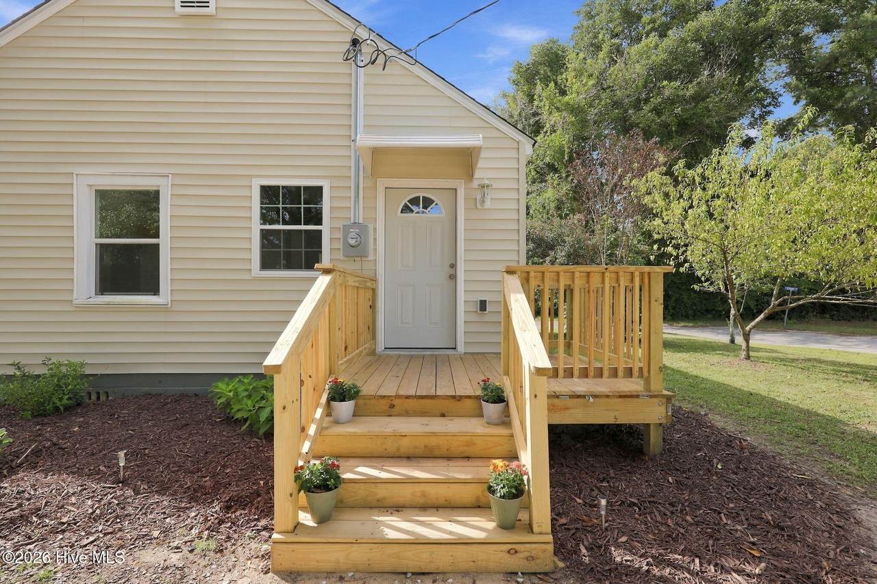 2707 Alabama Avenue - Photo 1