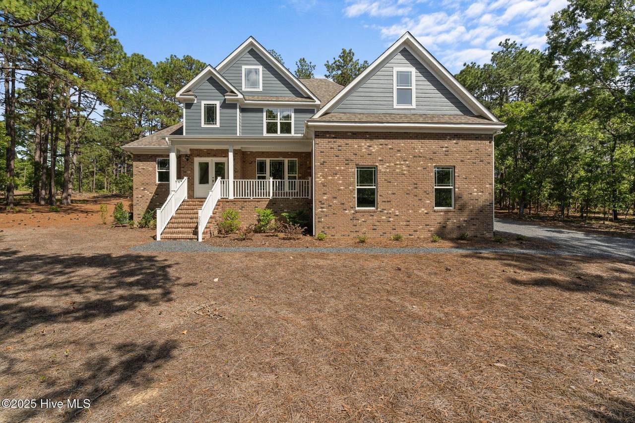 225 Lakeway Drive - Photo 1