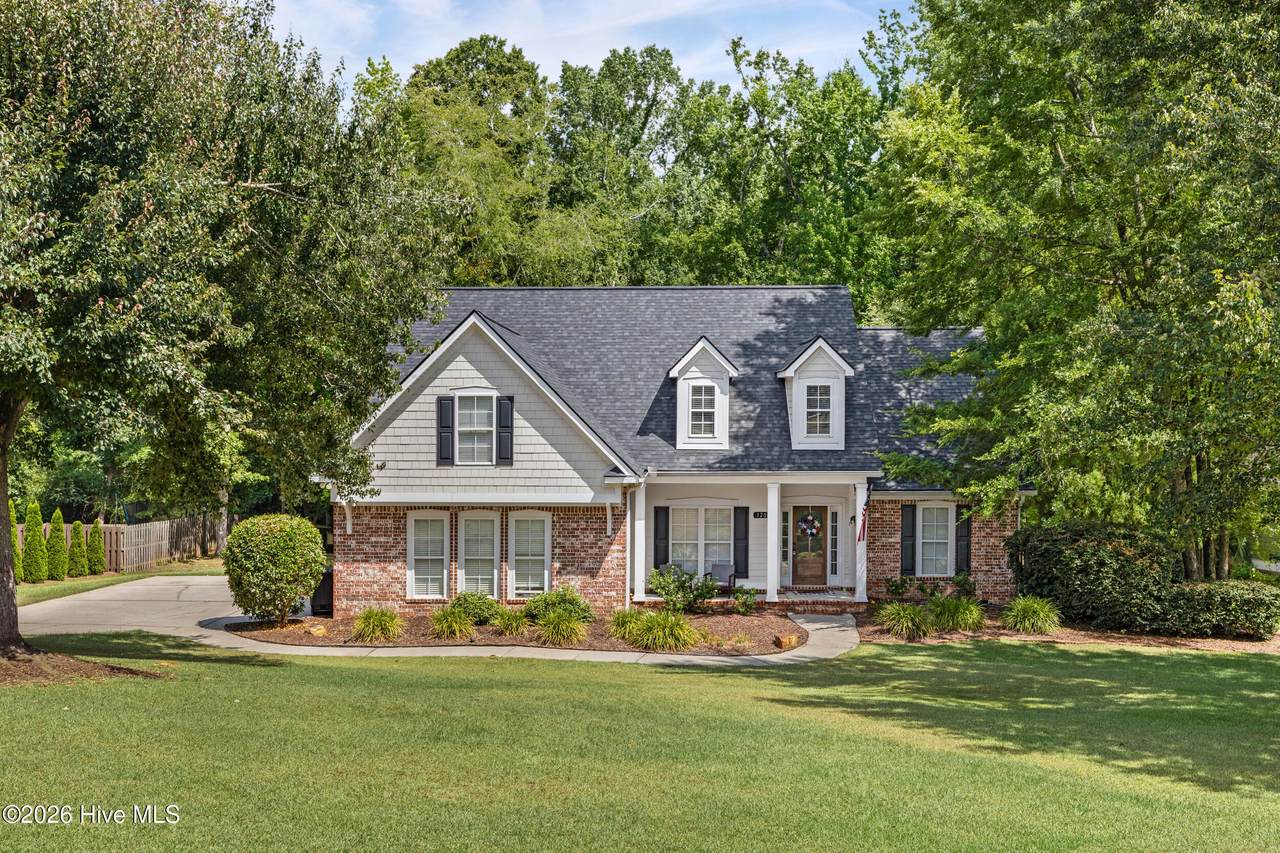 120 Woodstone Way - Photo 1