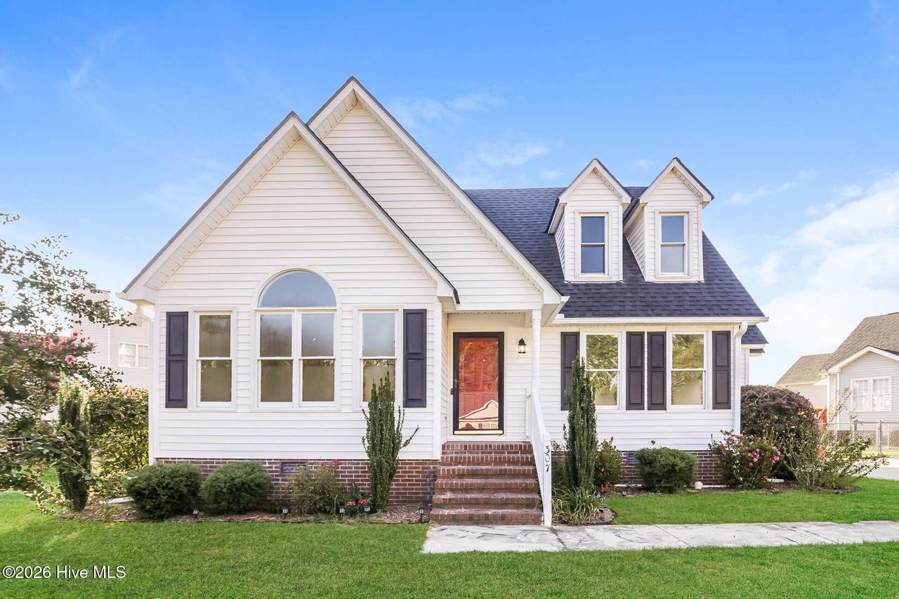 307 Hearthstone Drive - Photo 1