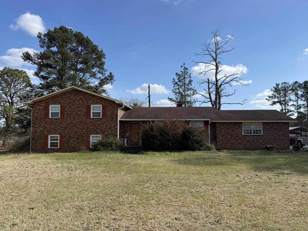 3104 Whiteoak Road - Photo 1