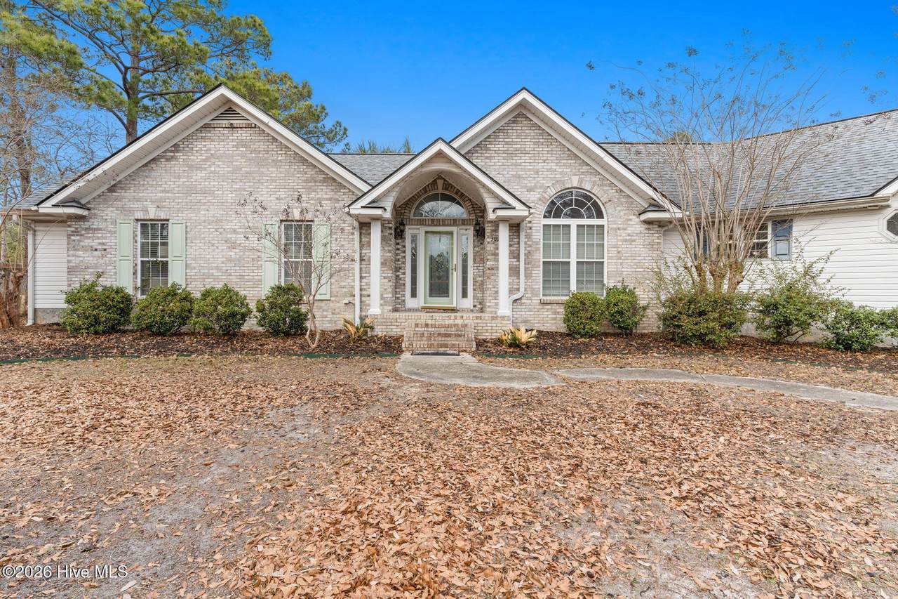 3022 Pine Hill Drive - Photo 1