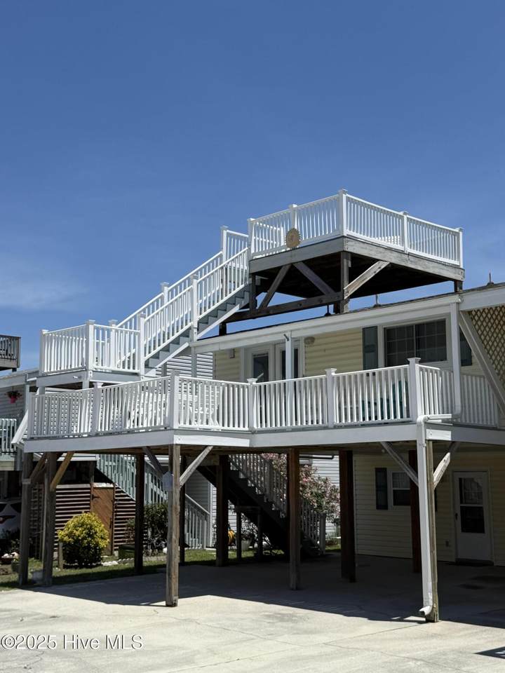 113 Dunes Court - Photo 1