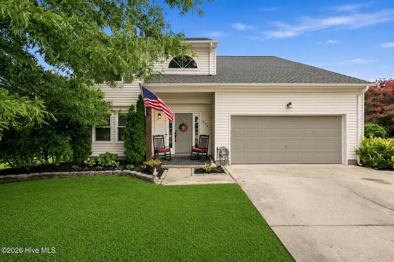 204 Eagle Creek Road - Photo 1