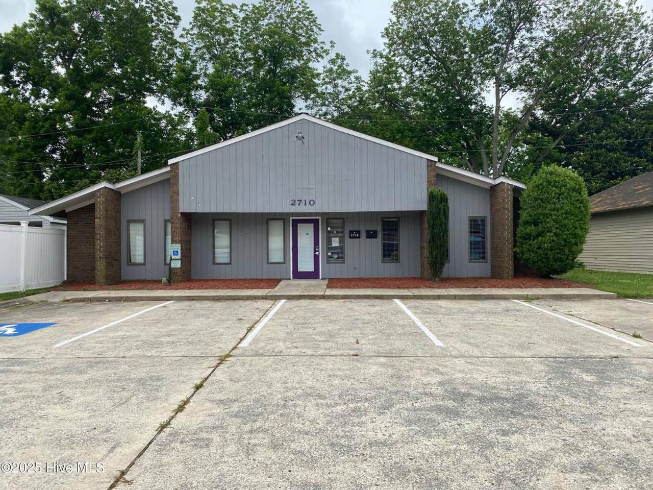 2710 10th Street - Photo 1