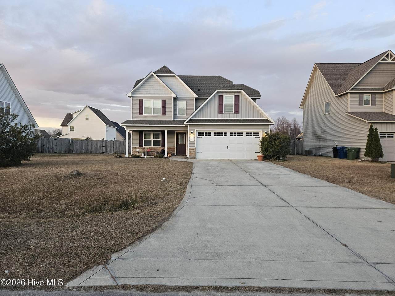 211 Breakwater Drive - Photo 1
