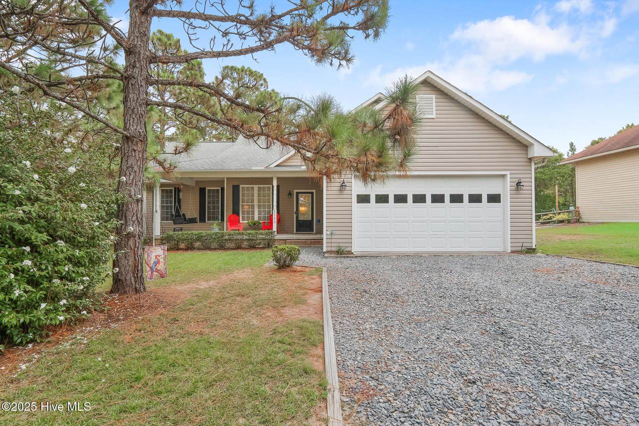 143 Cardinal Lane - Photo 1