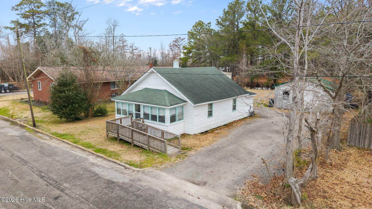 406 Howard Street - Photo 1