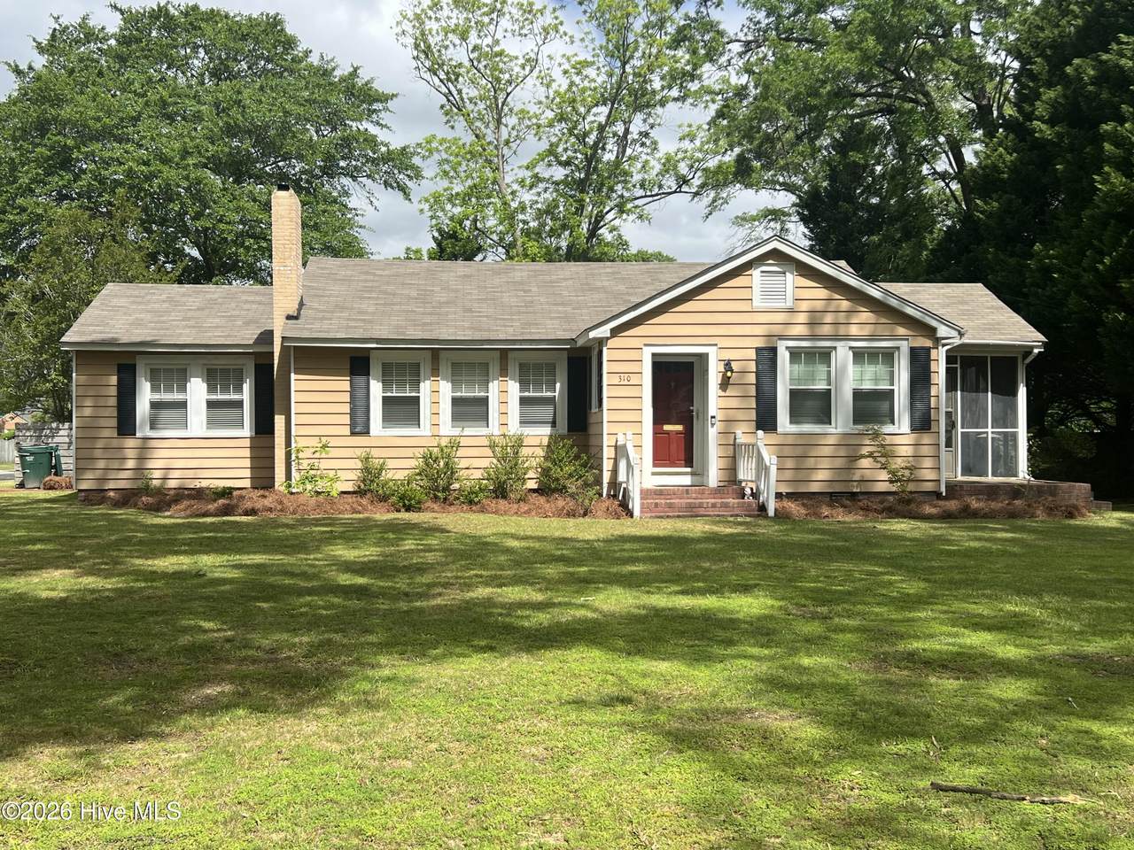 310 Howard Circle - Photo 1