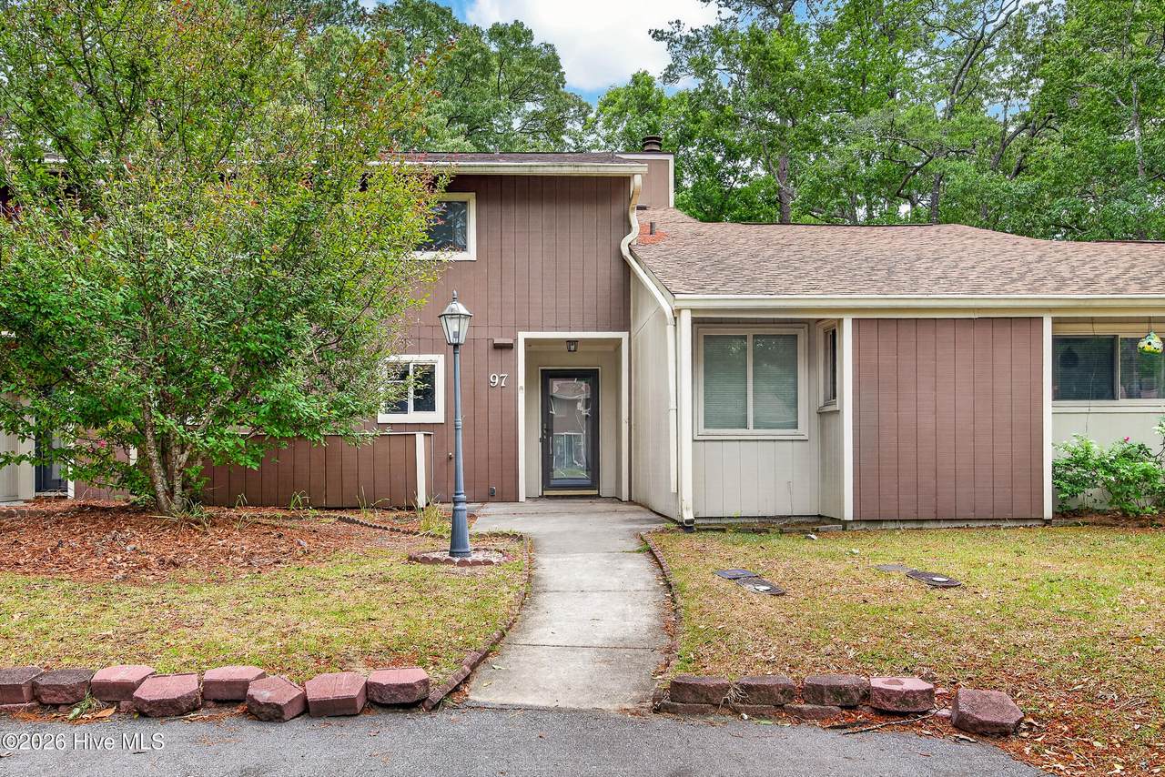 97 Quarterdeck Townes - Photo 1
