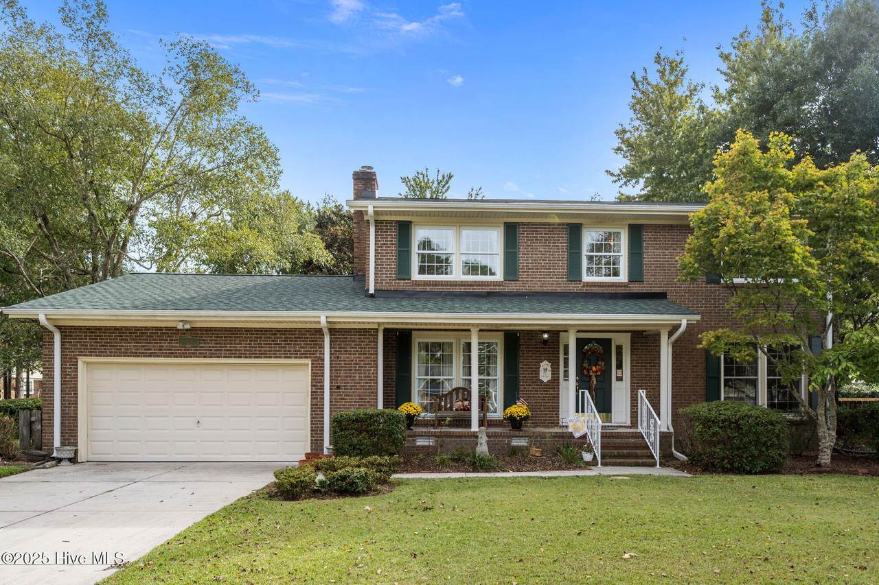 521 University Drive - Photo 1