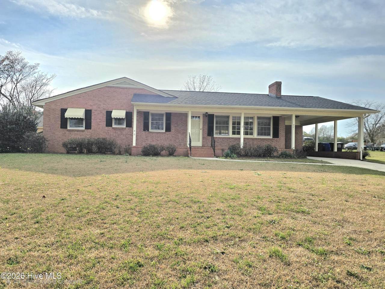401 Lincoln Street - Photo 1