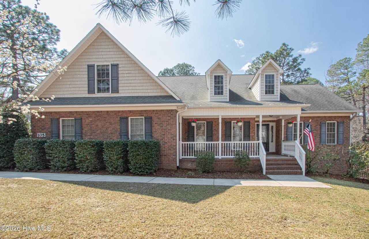 105 Kingswood Circle - Photo 1