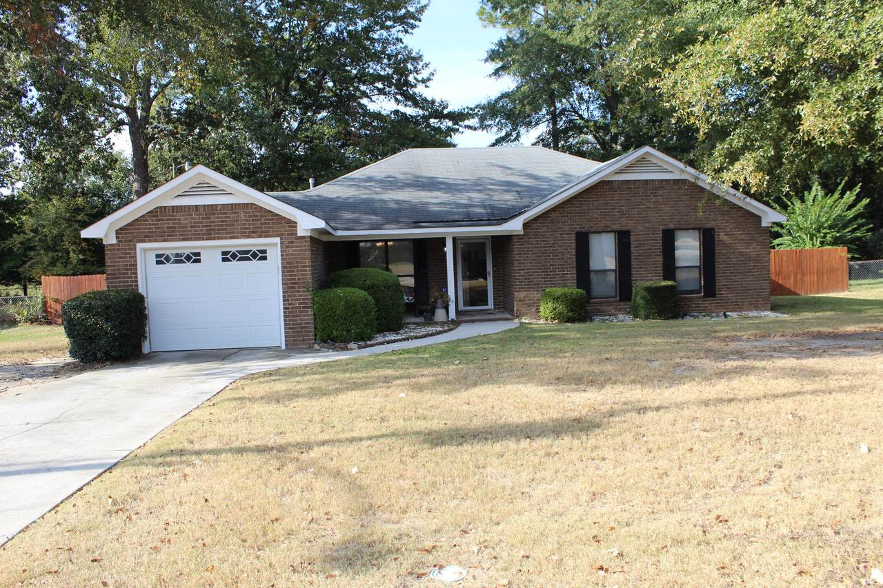 1015 Country Place Drive - Photo 1