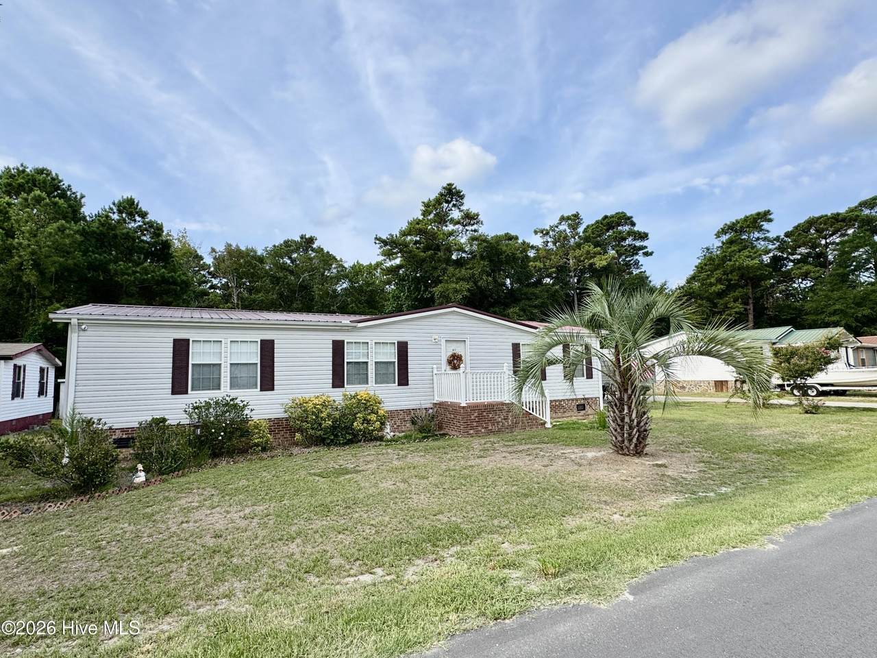 617 7th Street - Photo 1