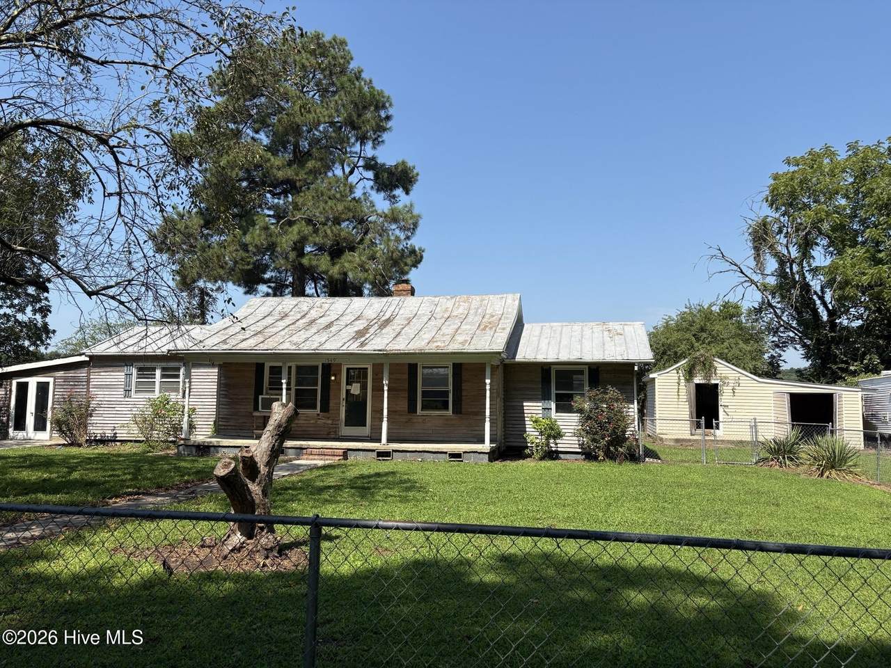 1549 Broad Street - Photo 1