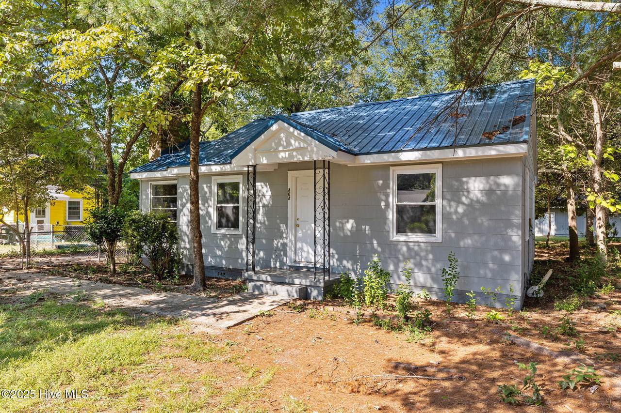 404 Seymour Street - Photo 1