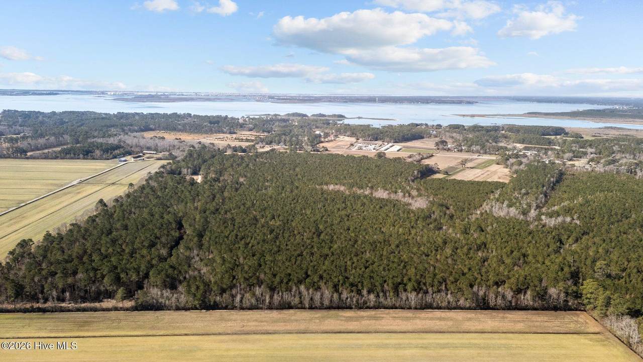 1674 Hwy 101 - Photo 1