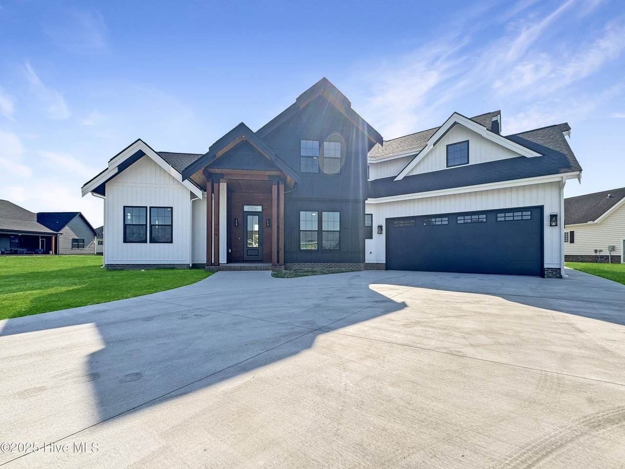 1111 Staysail Drive - Photo 1